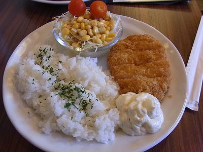 ワンコインランチ　エビカツランチ